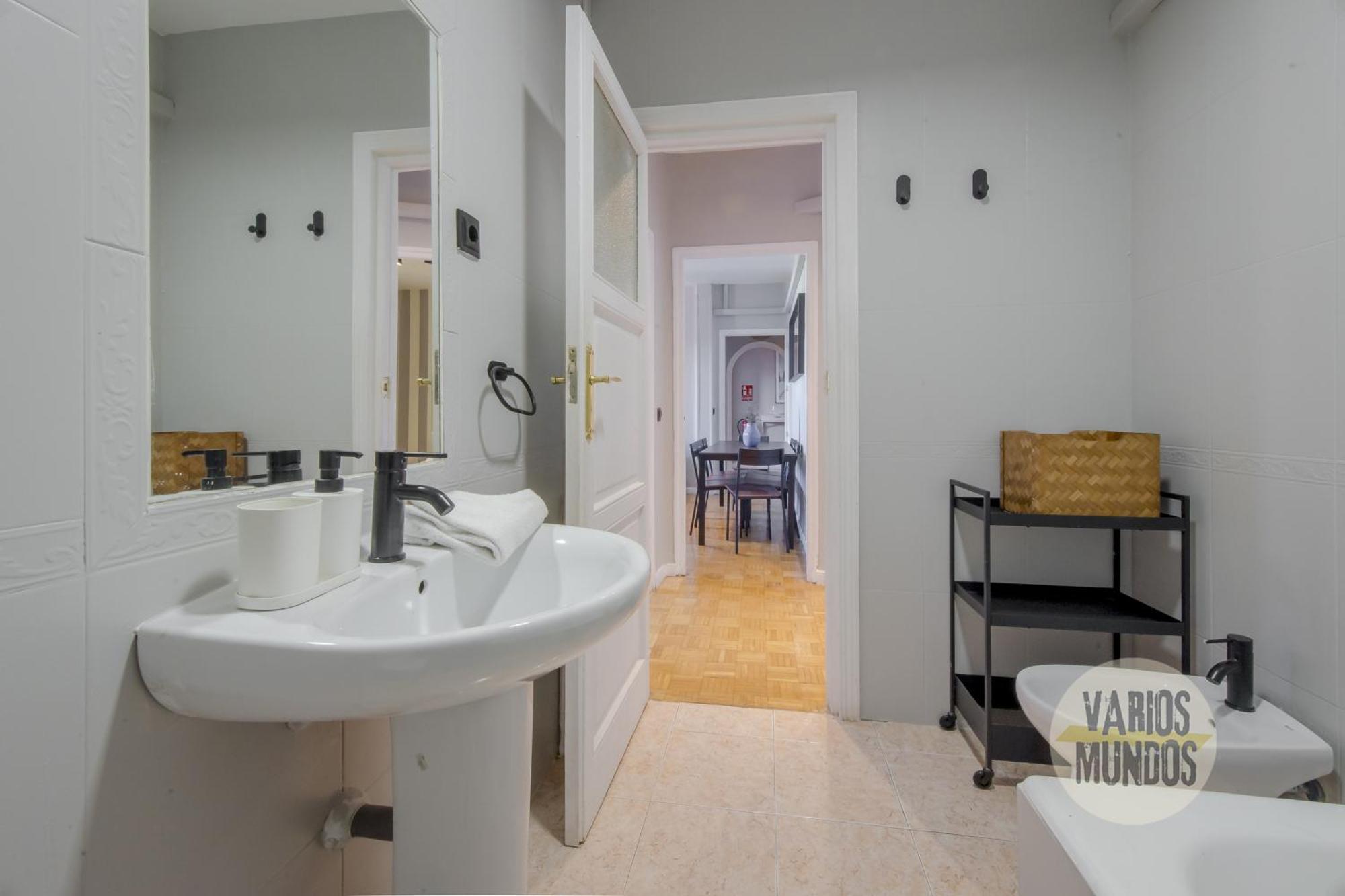 Apartamento De 4Hab En La Latina Con Vistas A Madrid Centro Екстериор снимка